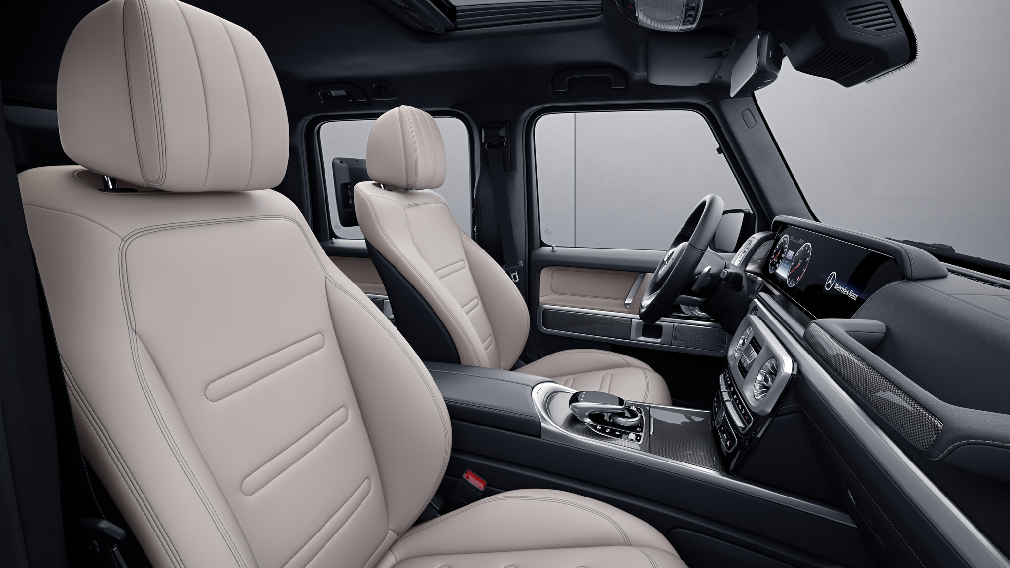 Habitacle de la Mercedes Classe G avec une Sellerie cuir nappa bicolore - beige macchiato noir