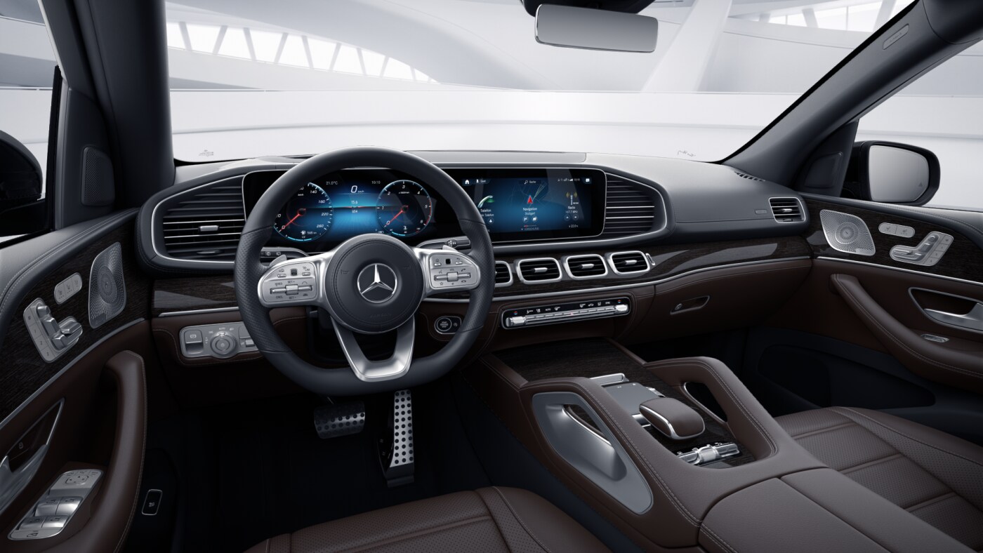 Poste de conduite de la Mercedes GLS AMG Line Plus avec vue sur l’écran tactile, sellerie et console centrale