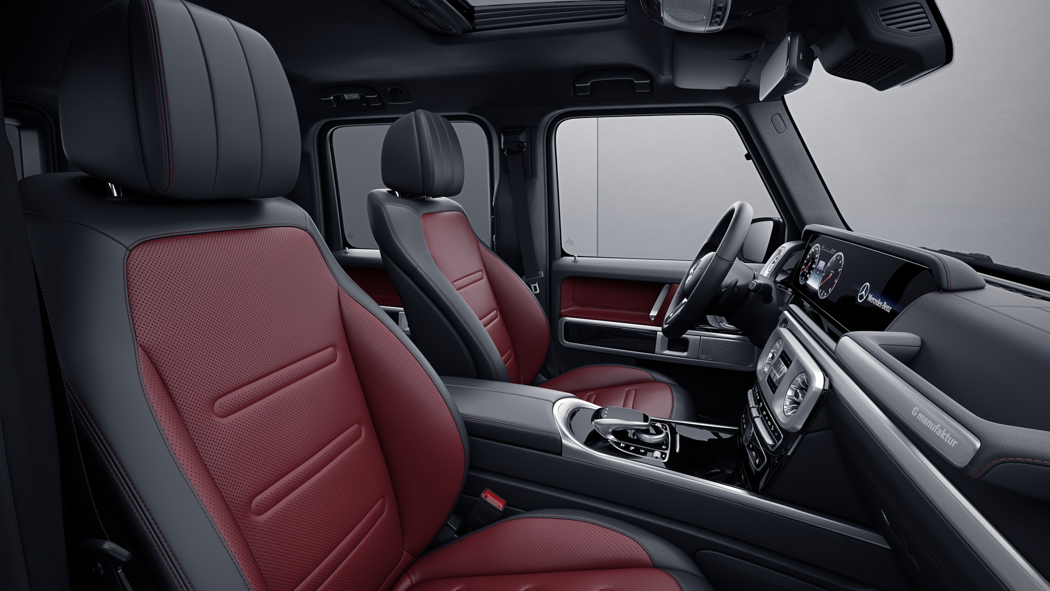 Habitacle de la Mercedes Classe G, Cuir Nappa bicolore G manufaktur - Rouge Bengale noir 