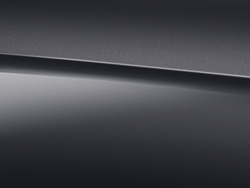 Vue de trois quarts de profil de la Mercedes-Benz classe G avec la peinture métallisé - noir platine métallisé G manufaktur