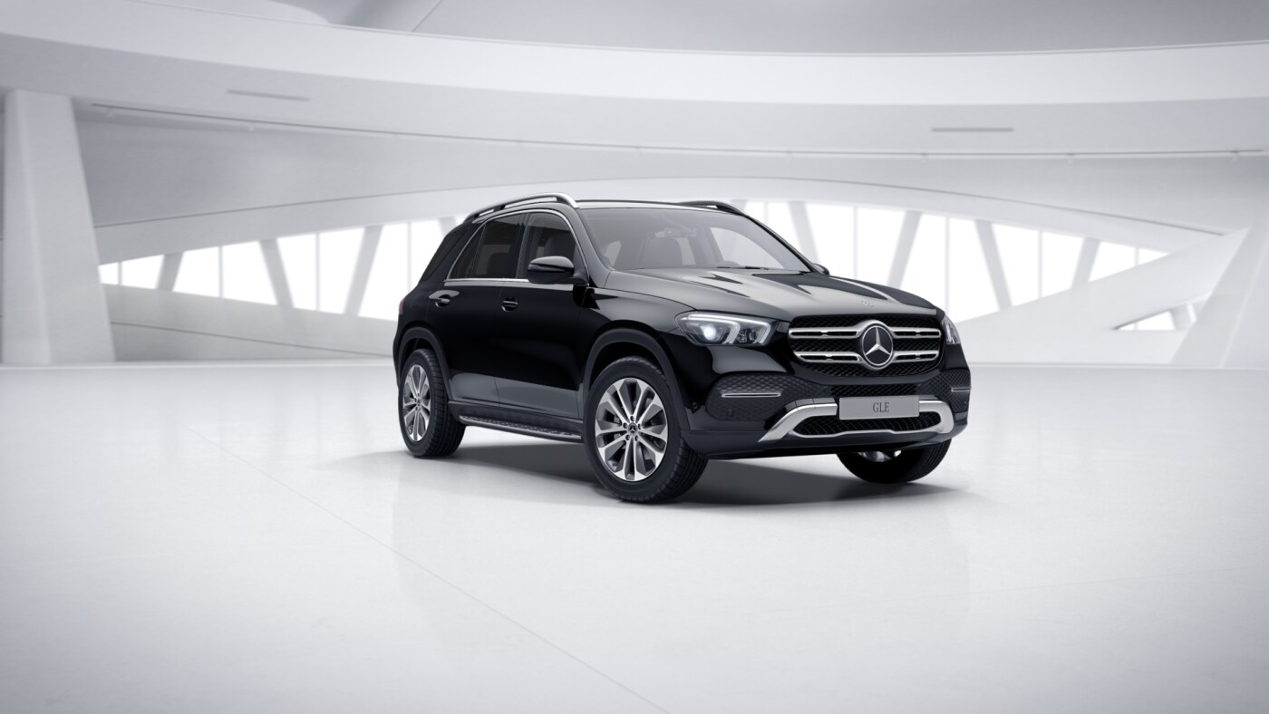 Mercedes-Benz GLE Finition Luxury, Vue de trois quarts de profil à l'arrêt