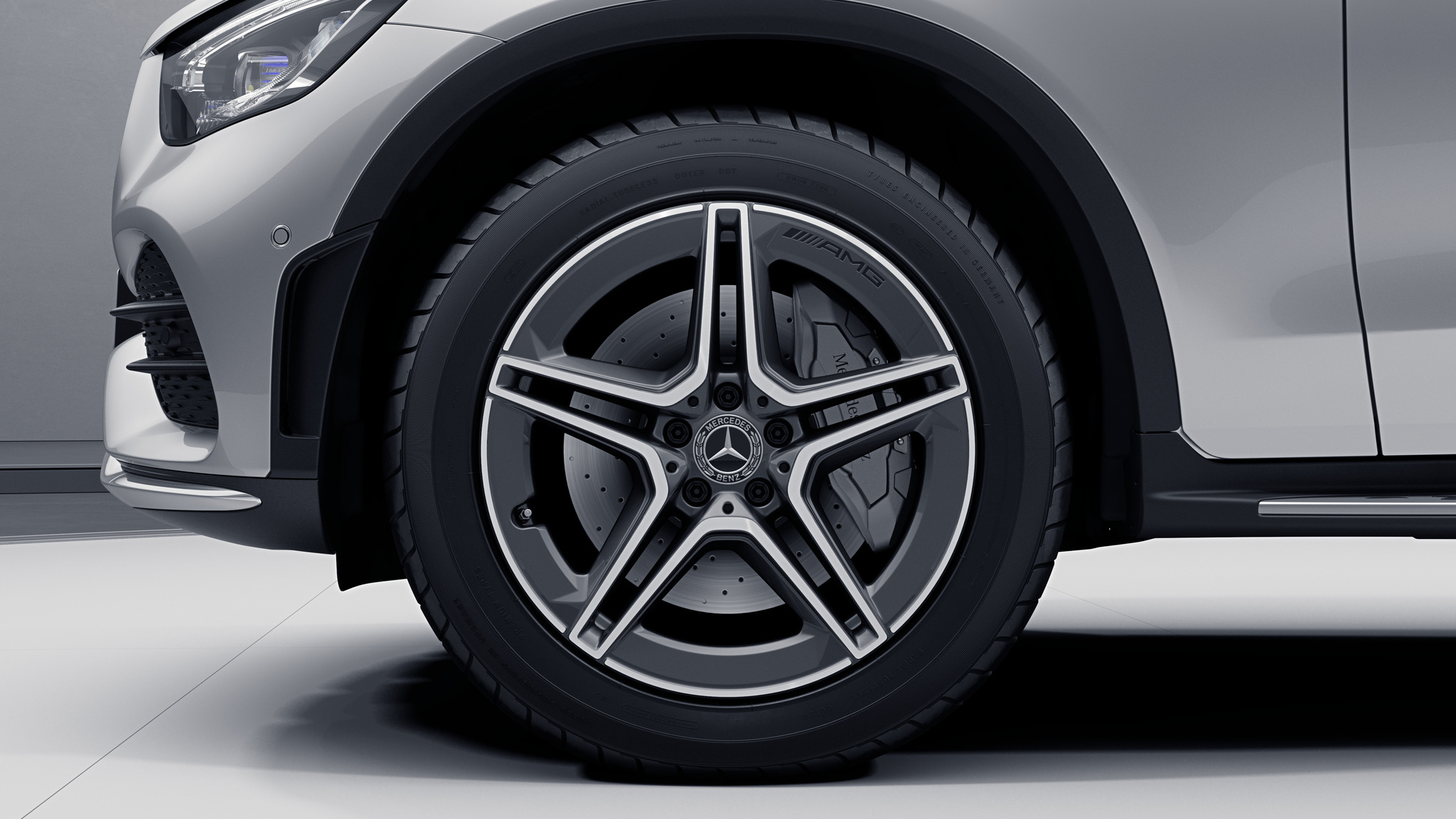 Jantes AMG 19” à 5 doubles branches de la Mercedes-Benz GLC Coupé 