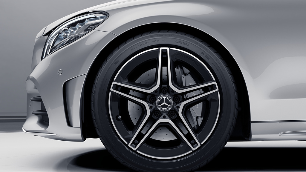Jantes AMG 18” à 5 branches Noirse de la Mercedes-Benz Classe C Coupé