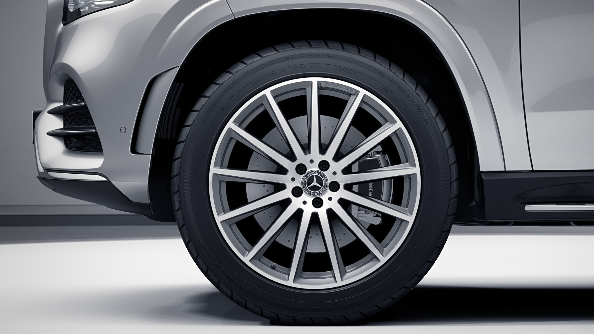 Jantes AMG 22” multibranches de la Mercedes-Benz GLS 