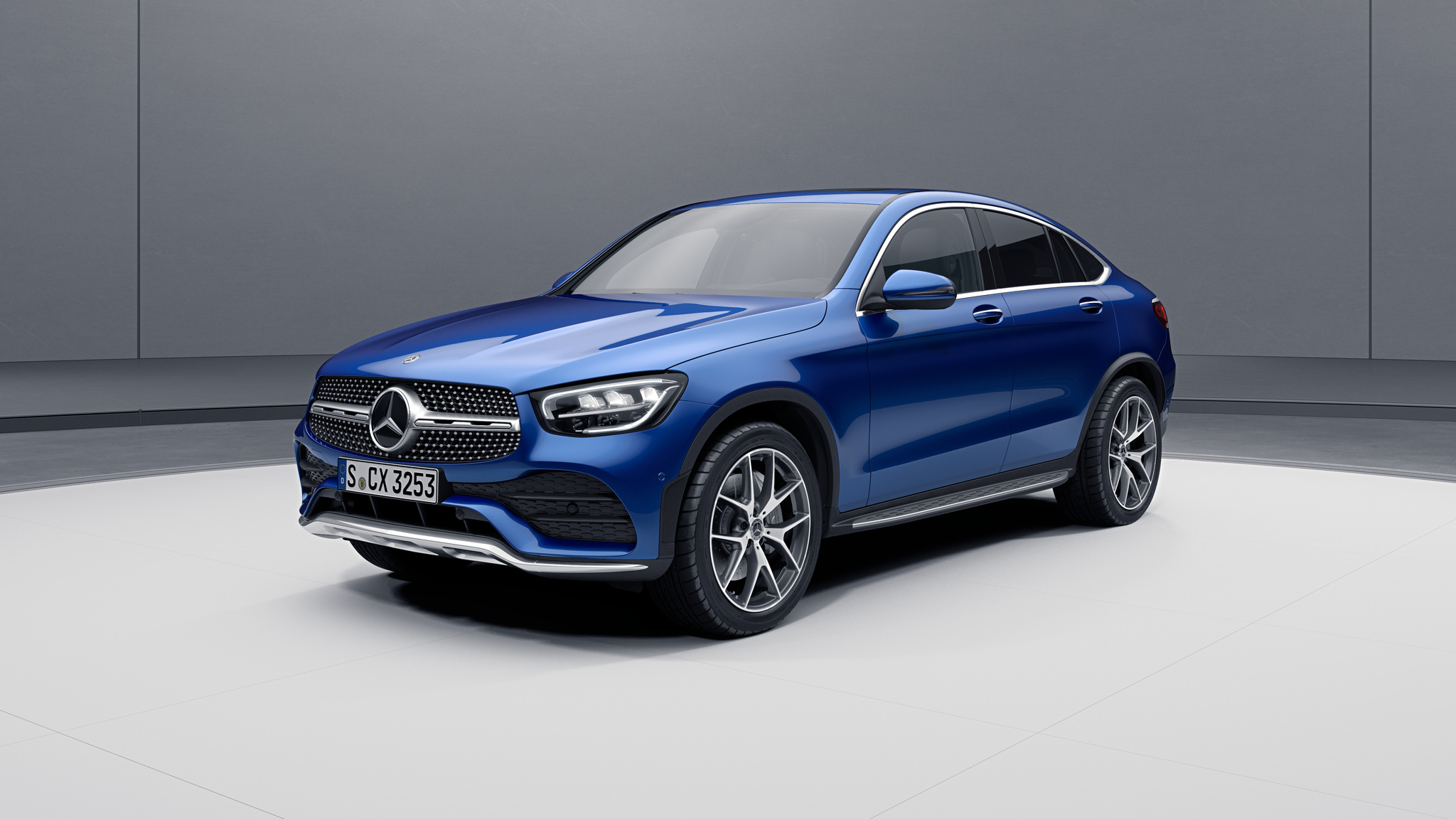 Extérieur de la Mercedes GLC Coupé - Peinture métallisée bleu brillant 