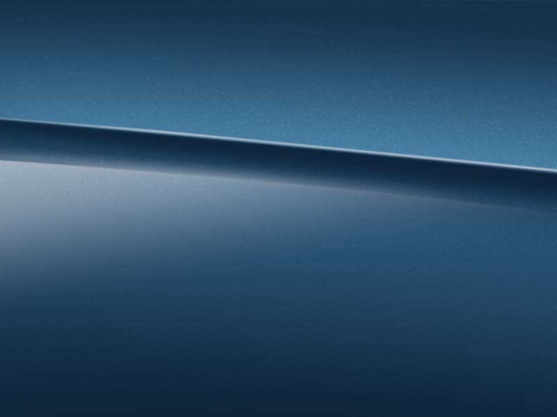 Vue de trois quarts de profil de la Mercedes Classe A avec la peinture Métallisé - Blue Denim