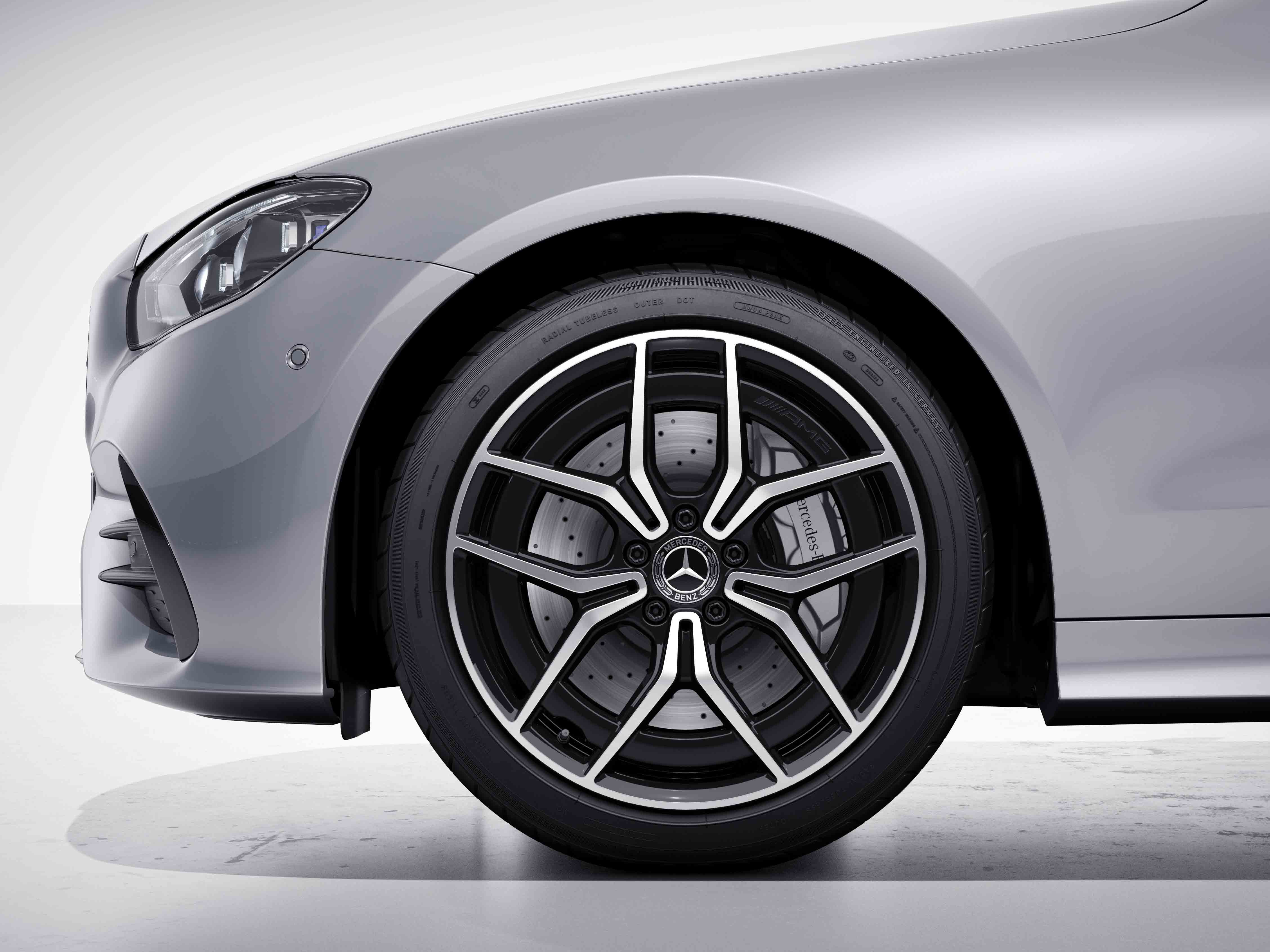  Jantes alliage AMG 19'' à 5 doubles branches de la Mercedes Classe E Coupé